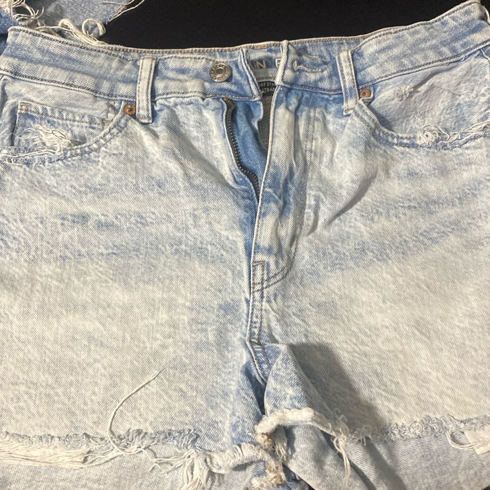 American Eagle, pockets,rips only comfortable stretch waistband